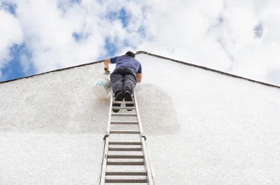Peinture extérieure à la Salle — façades et ravalement